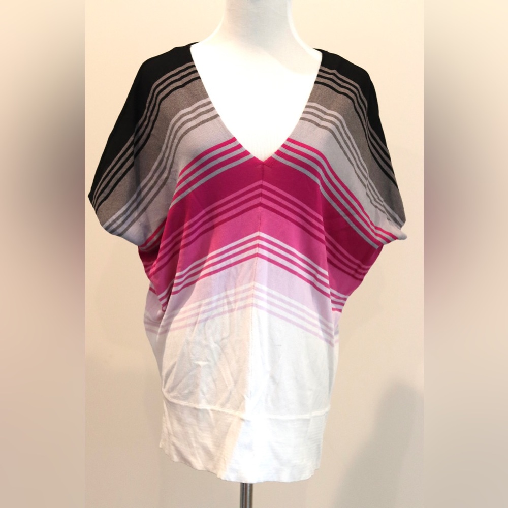 Chaus New York short sleeve stretch fabric striped drop shoulder shirt  Medium